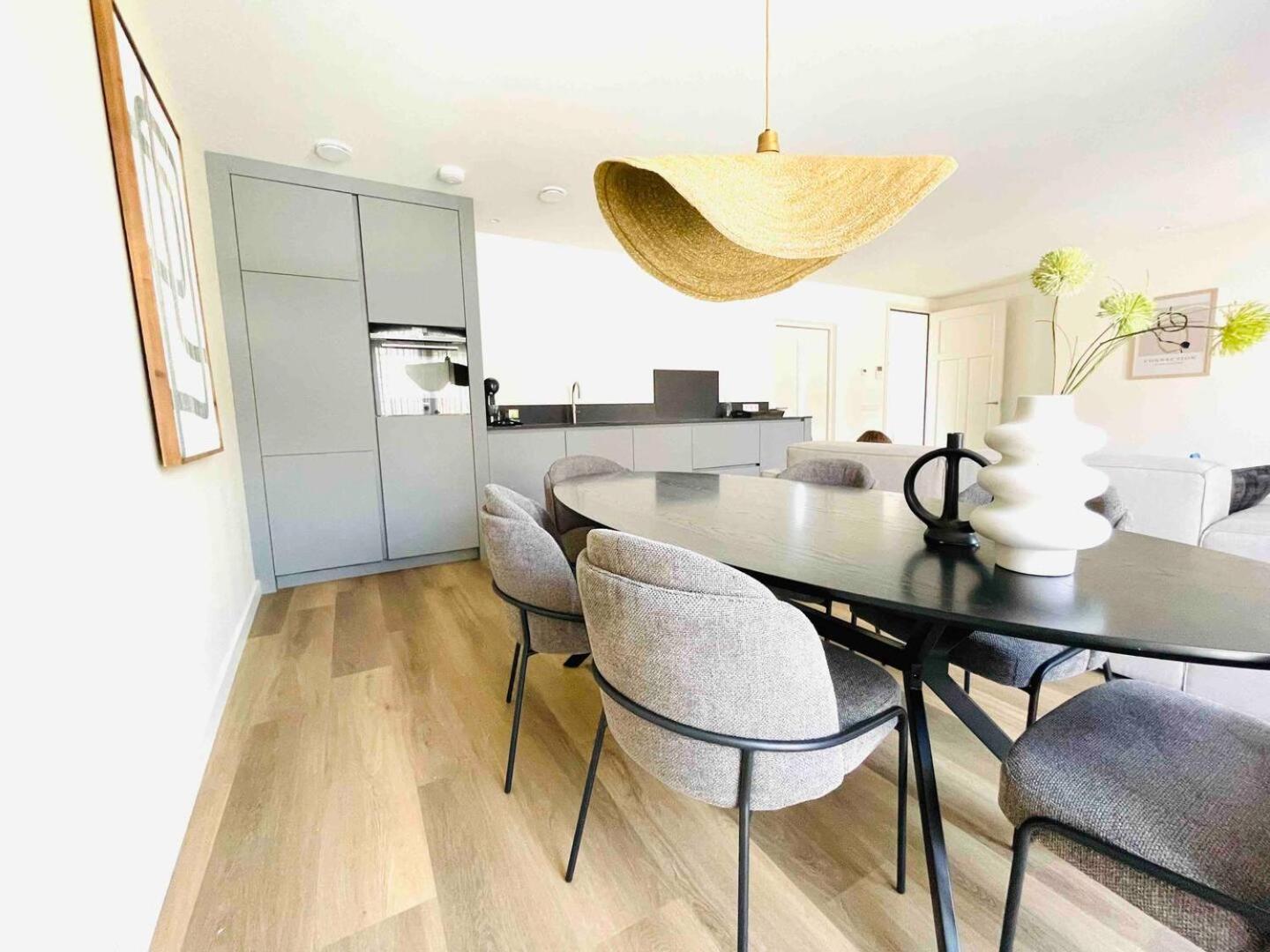 New Apartment In City Centre Large Орсхот Екстер'єр фото